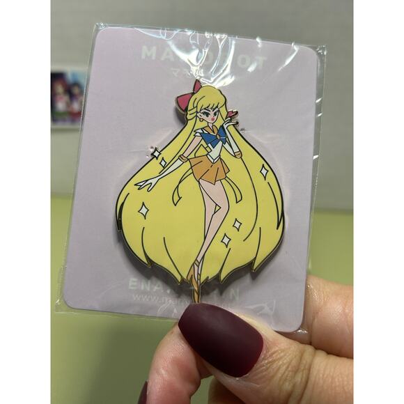 Mamobot Sailor Moon Anime Pin Sailor Venus Top Model Senshi - Picture 1 of 9
